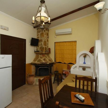 Mantas Bay Hotel Loutraki  Exterior photo
