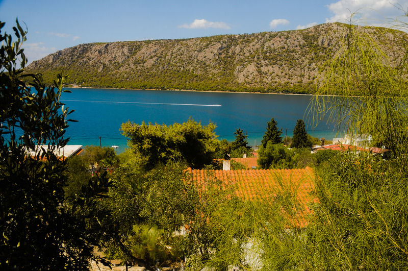 Mantas Bay Hotel Loutraki  Exterior photo